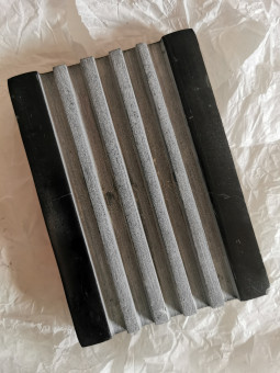 Tadé Mydelniczka żeberkowa z KAMIENIA STEATYTOWEGO 12x8.5xh1.7cm OUTLET1